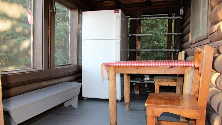 Cabin 6 Porch